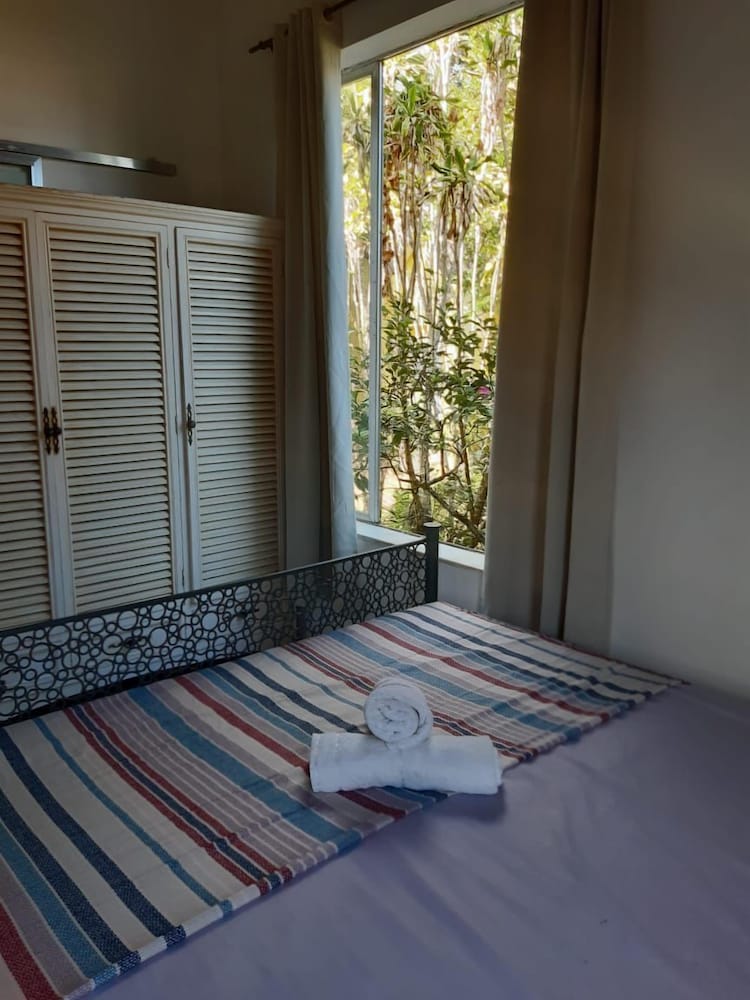 Banana Leaf Eco Hostel