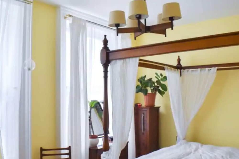 Peaceful 2 Bedroom Hideaway in the Heart of Brighton view 4