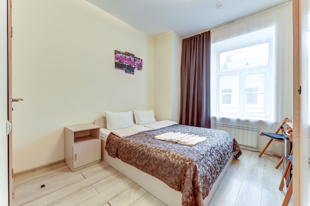 SuperHostel on Nevsky 130