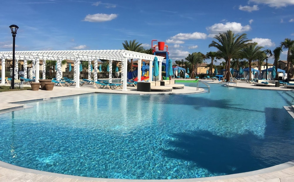 Stay Next Door to Disney at Windsor at Westside