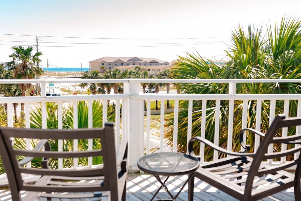 Days Like This -spacious Home Steps From the Beach