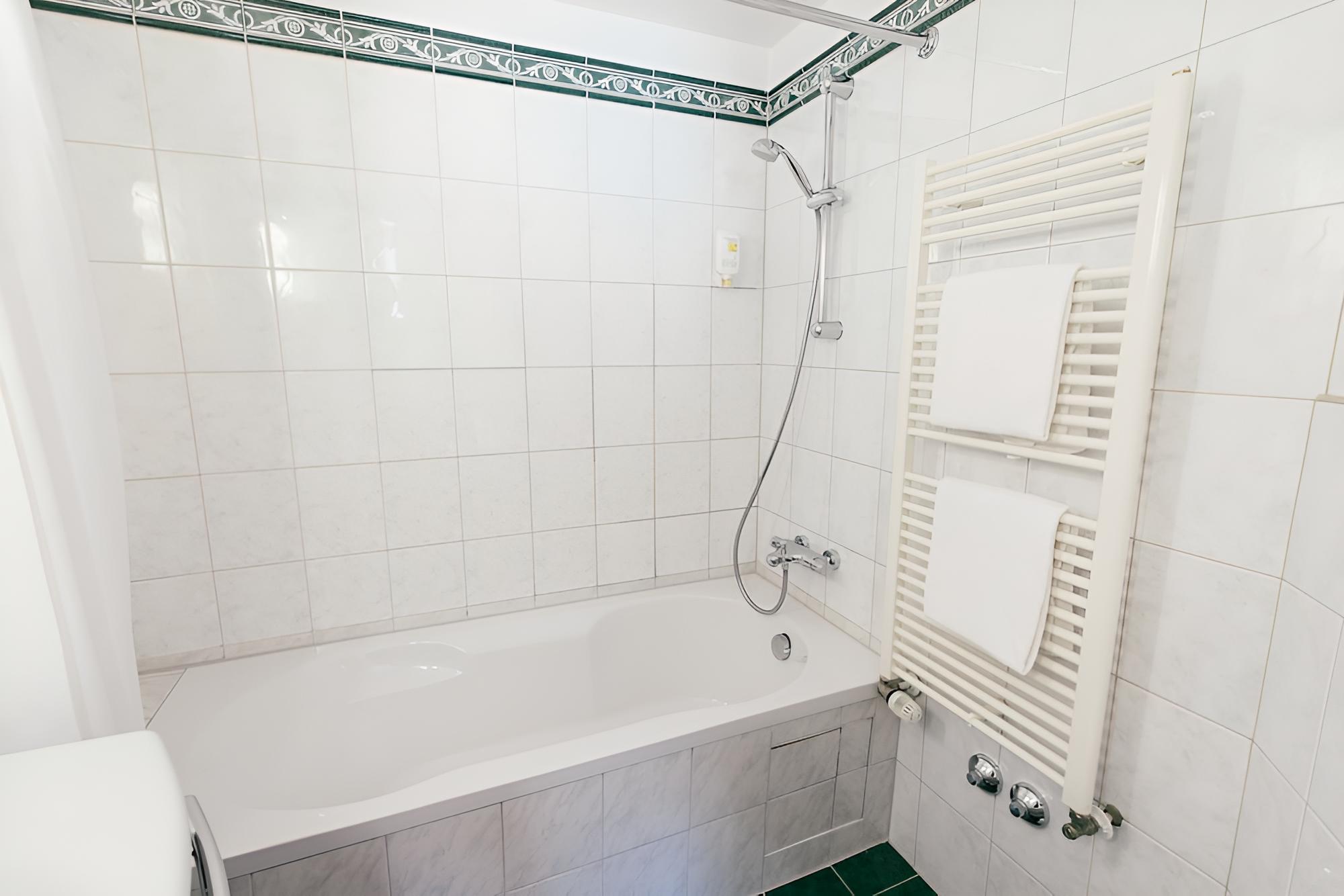 Hotel Excelsior - Property Image 2