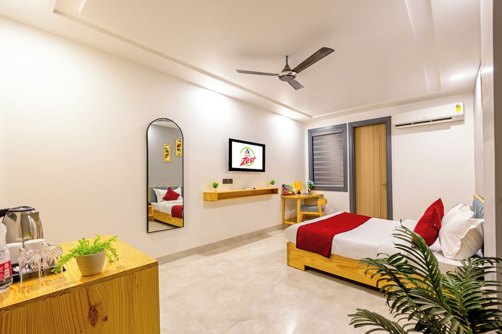 Hotel Zest Near IGI Airport