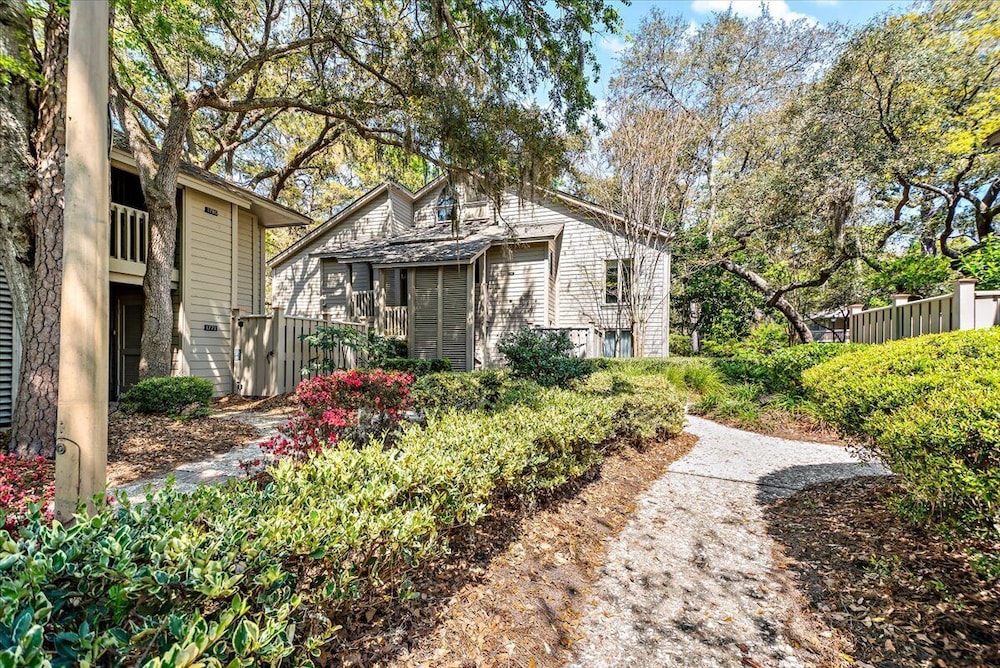 Hotel Saint Andrews Common 1774 - Image 1