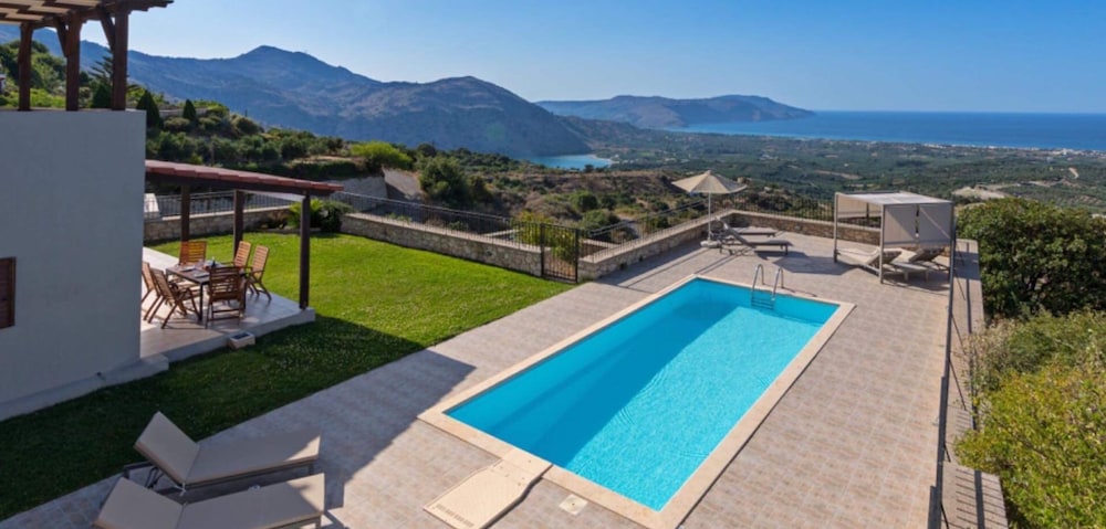 Thea Villas Complex