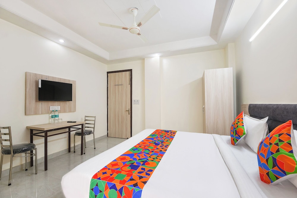 Fabhotel Jp Palace
