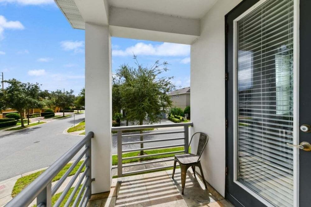 Elegant 8br Retreat W/ Private Pool, Spa & Family-friendly Comfort 8 Bedroom Villa