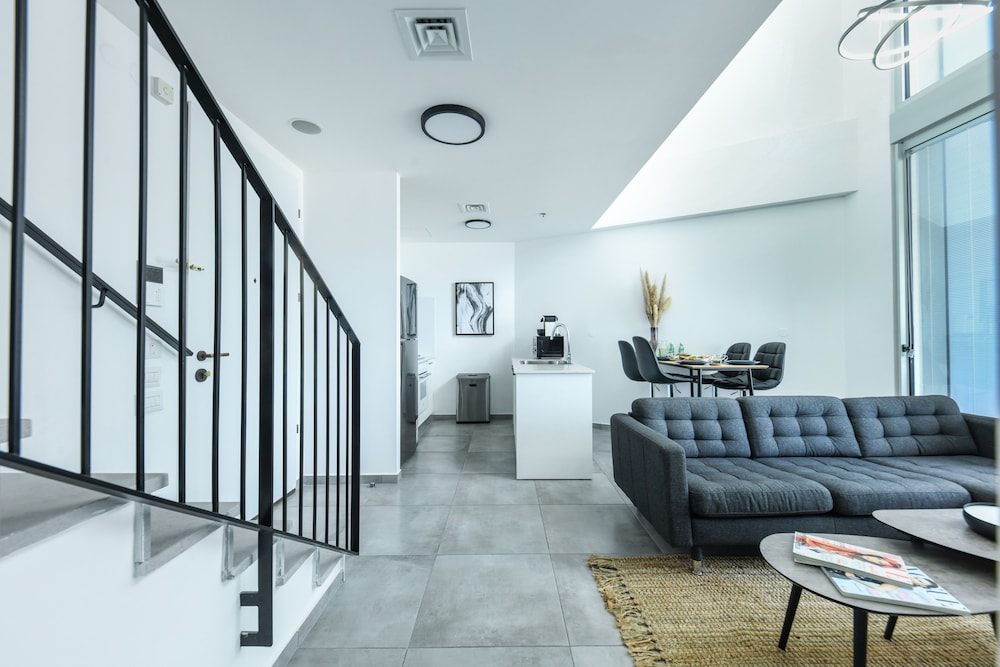 Luxe Apt in Top Tel Aviv Neighborhood view 3