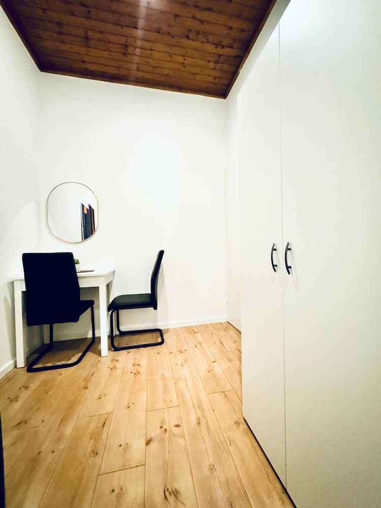 5BR Apartment Near Kaufpark Alterlaa