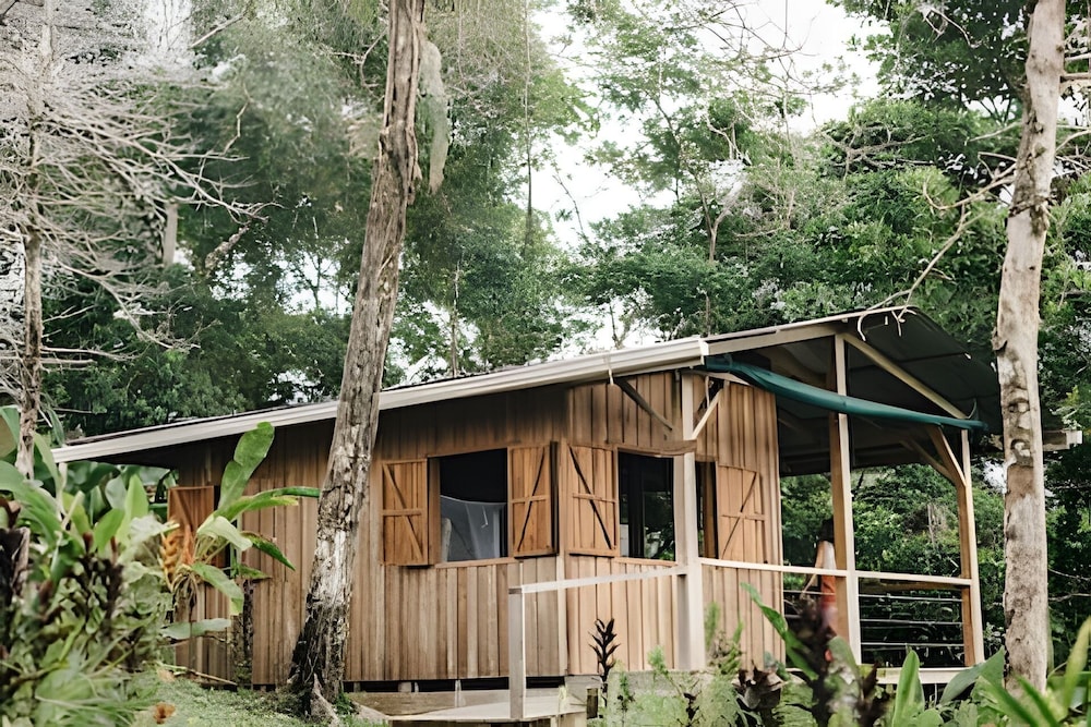 Balsa Nueva Lodge