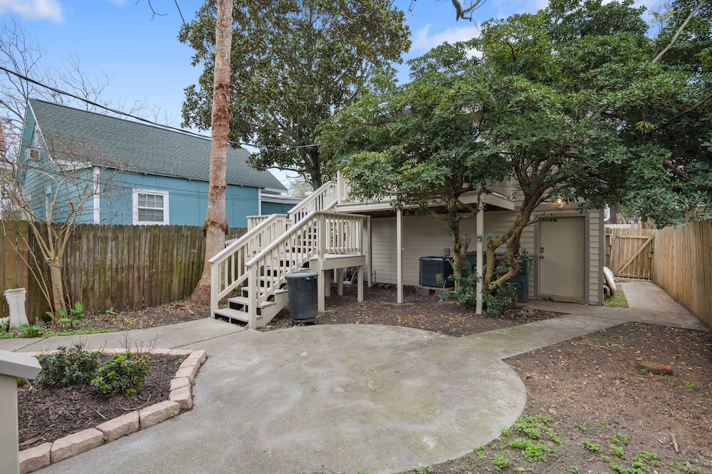 Bungalow On Ave O 1 Bedroom Home