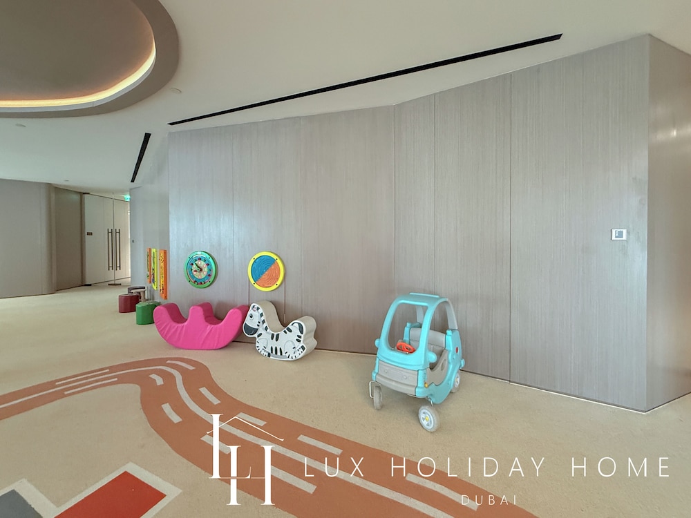 LUX The Phantom Sky Pool Suite