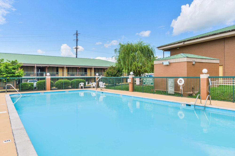 Americas Best Value Inn Goodlettsville Nashville N - Property Image 22