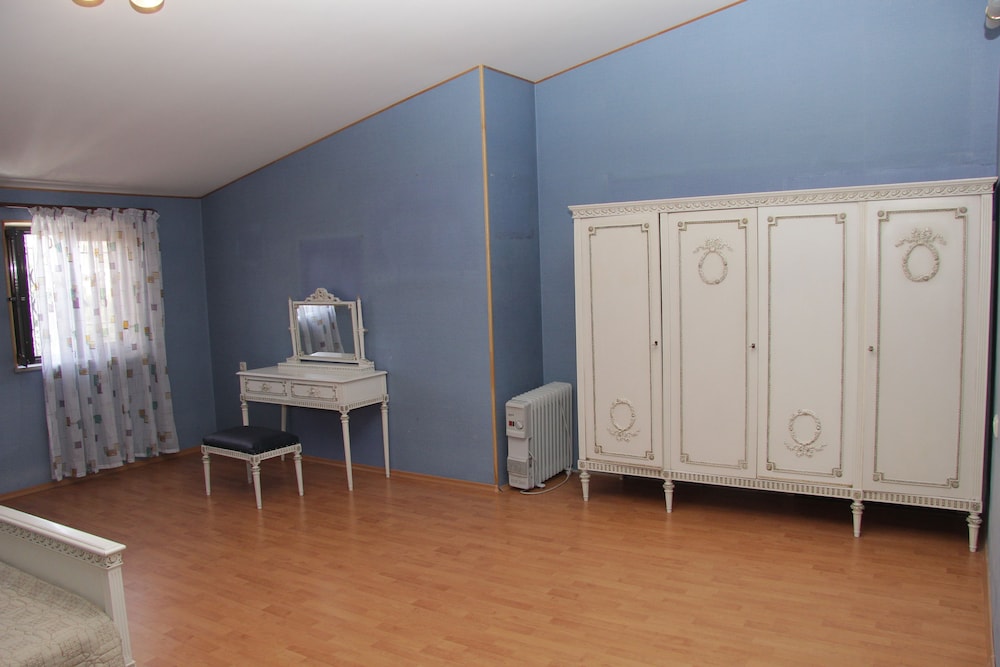 Rafael Hostel