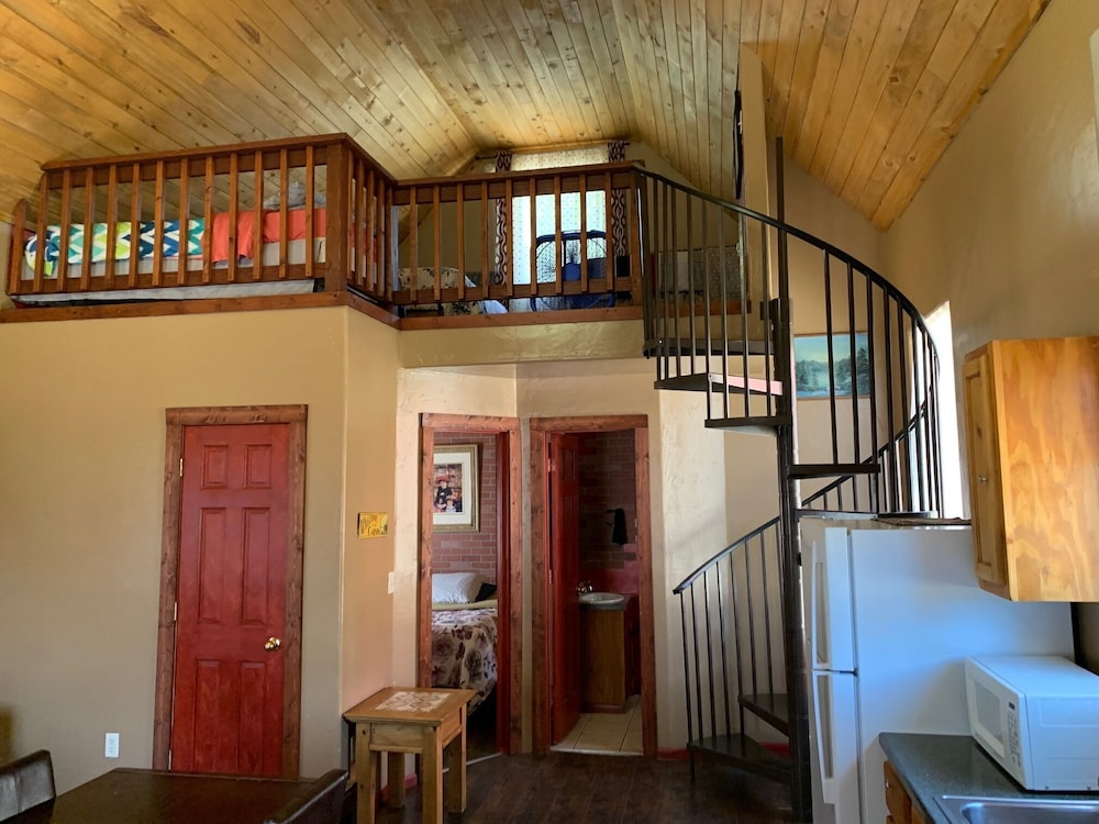 Alexander lake lodge - Property Image 39