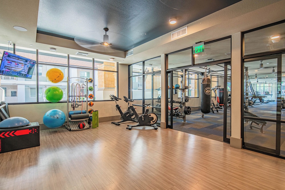 ROVE LIVING/KB - Scottsdale Grand