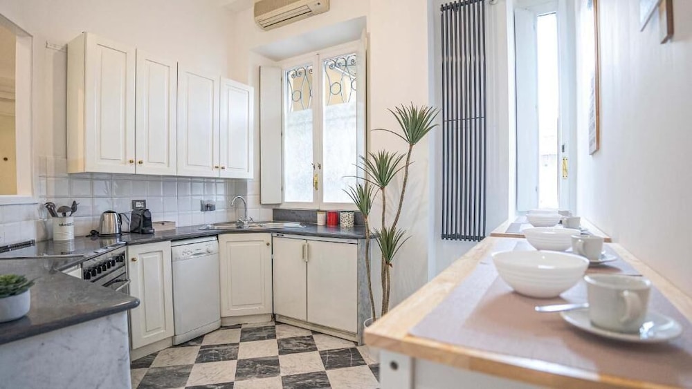 Colonna Guest House