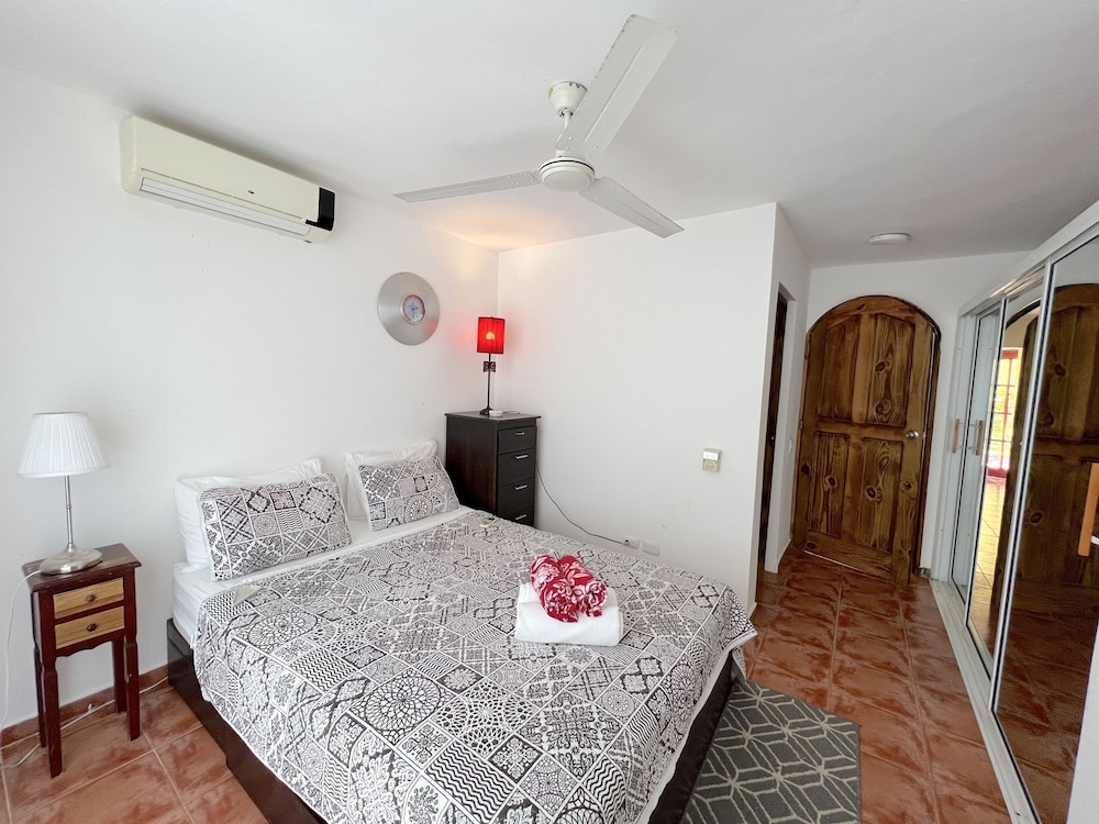 Los Corales Tropical Beach Resort & SPA