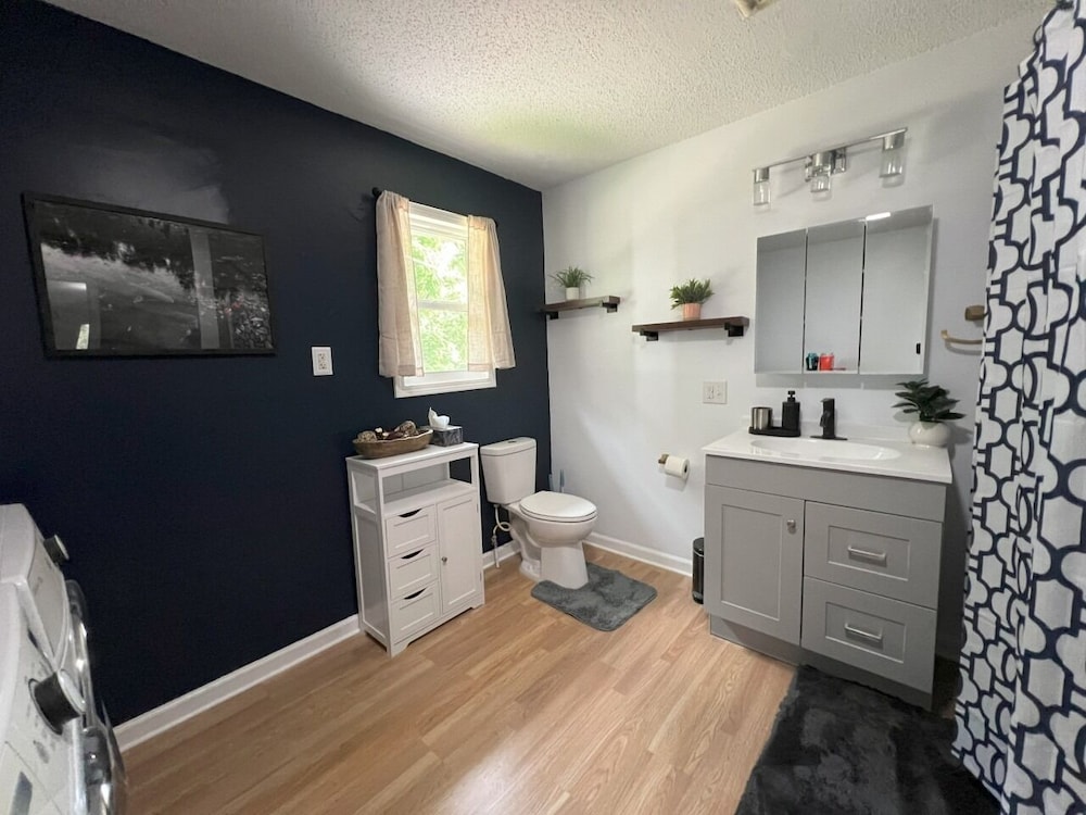 Bluebird Liberty Cottage