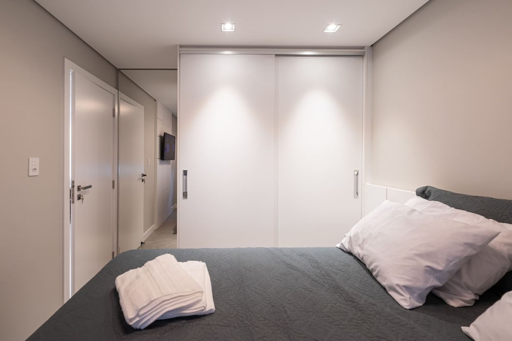 Incr vel Apartamento com Wi-fi na Praia Brava SC