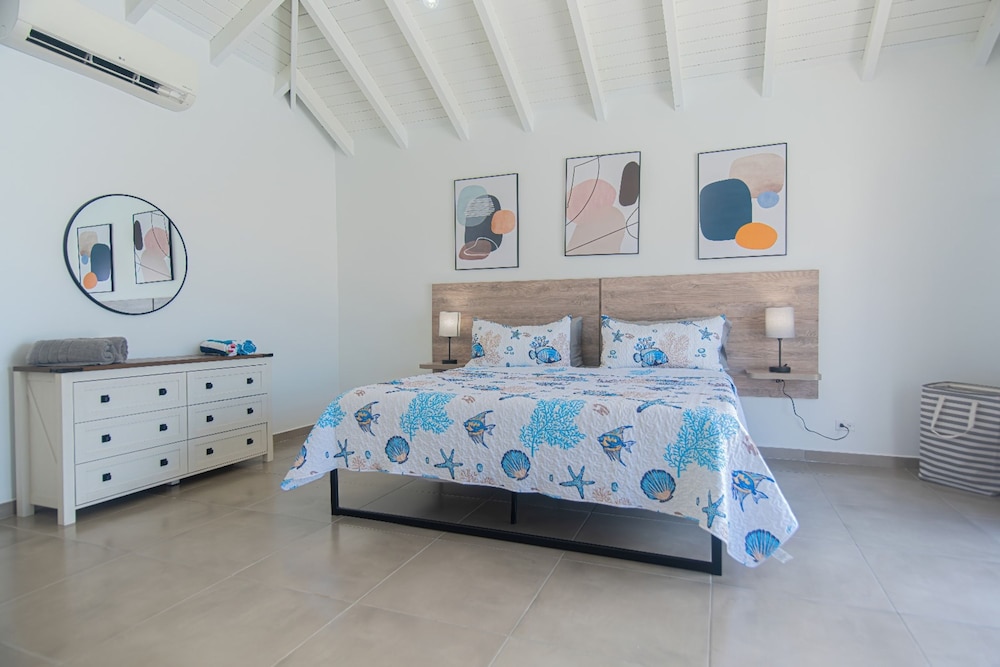 Breathtaking Prvt 4BR Pool Villa 5 Min to Beach