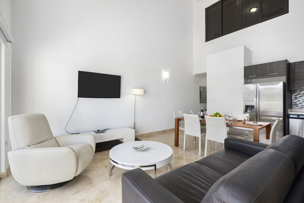Palm Aruba Condos
