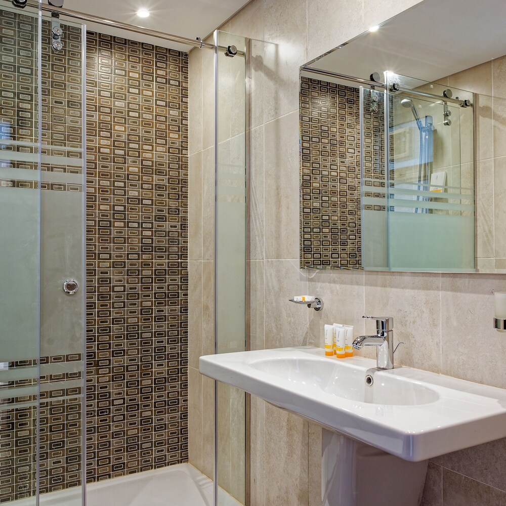 Vesta - Luxury Apt - 2BR - CFC Xxxv