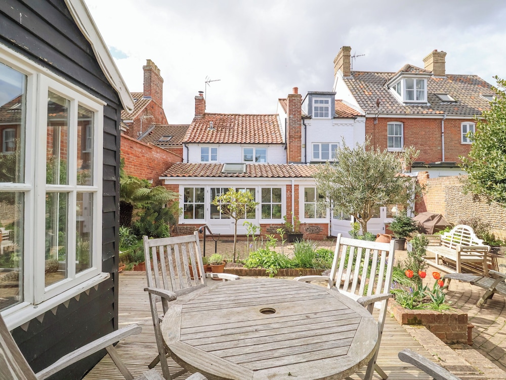 Beta Cottage