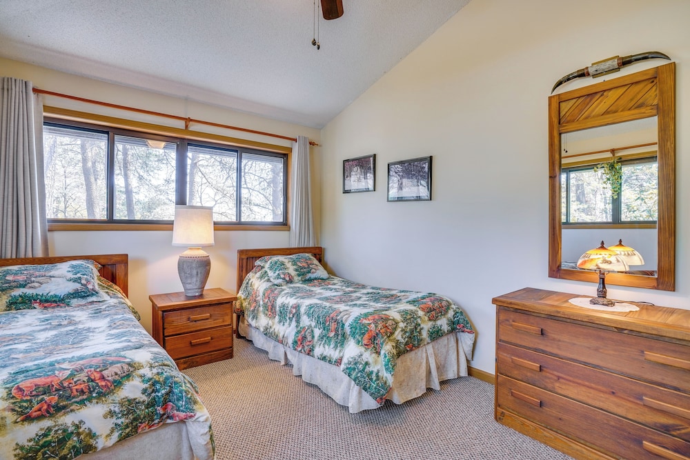Retreat on The Woods Resort: Mtn View Golf Course! - Property Image 24