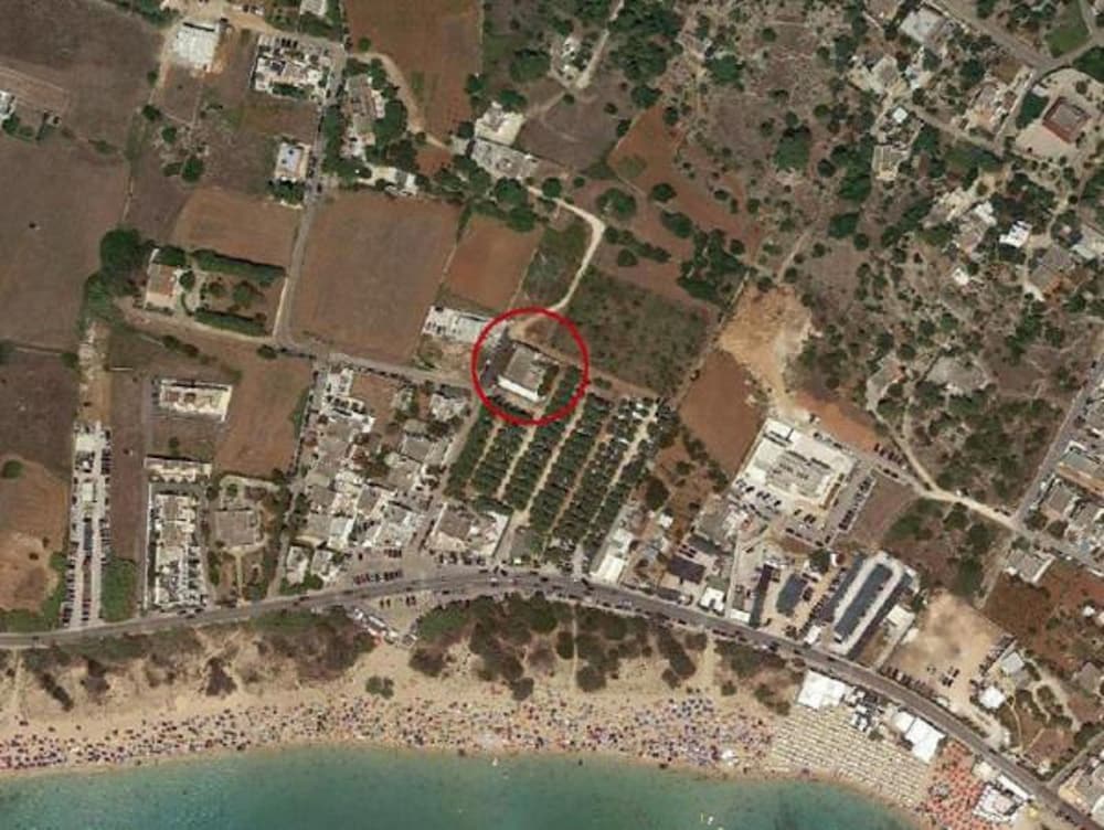 Morello Beach Hotel