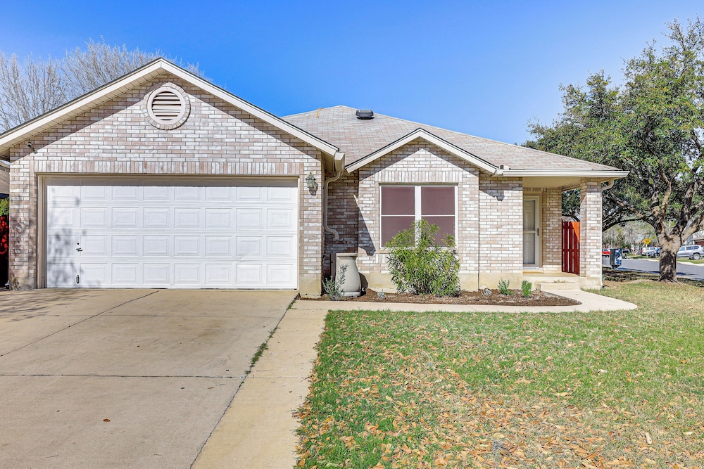 Near Medical Center: Home w/ Yard in San Antonio