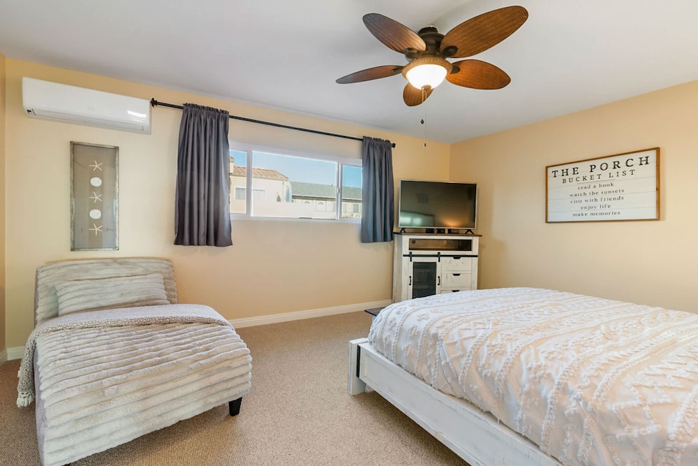 Beachfront Home In Carlsbad - Remodeled