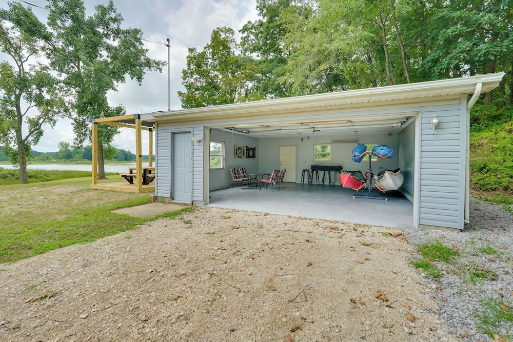Lakefront Getaway w/ Dock & Yard in Reading!