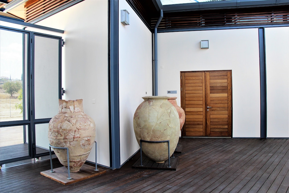 Tzionis Petroktisto Holiday Stonehouse