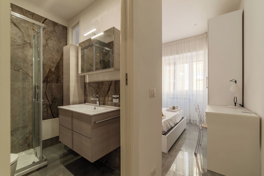 JOIVY Delightful 3-bed Flat with Balcony