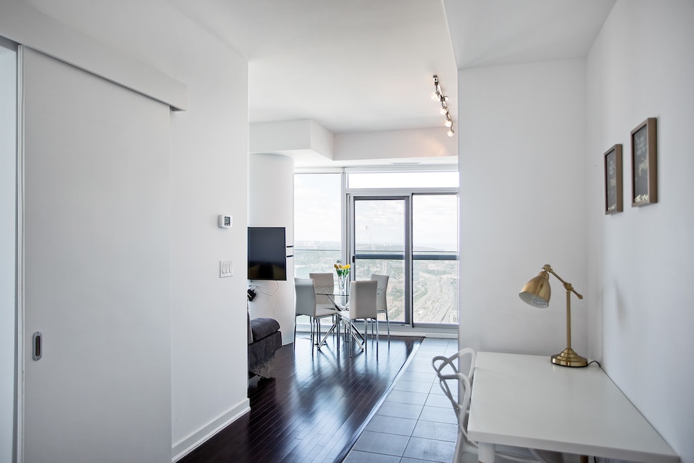 Velvet Stays – Financial District