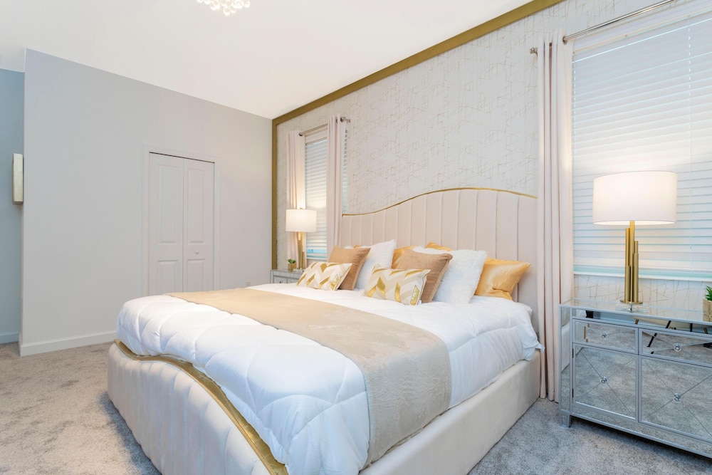 9332 SH - Champions Gate Unique Luxury 6BR