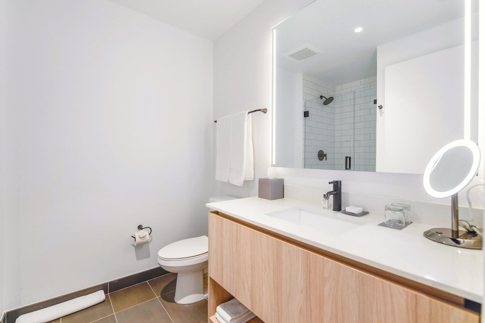 Prime Location with Amazing Ocean Views