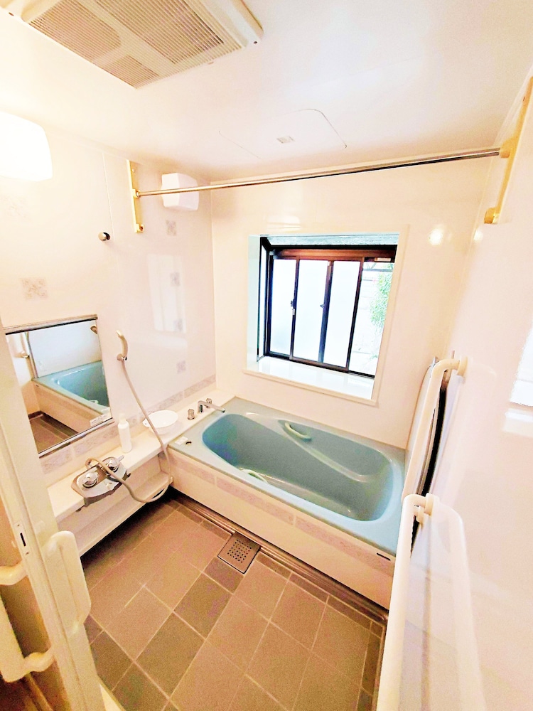 Guesthouse & Sharehouse carima azumik