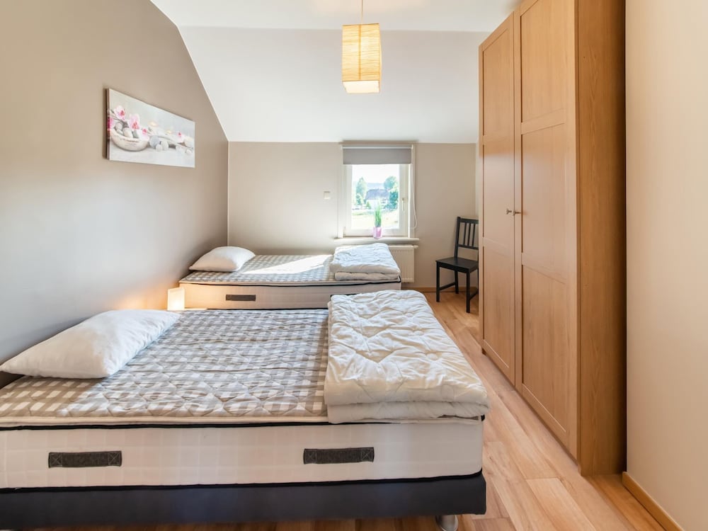 Detached House with Sauna & Hot Tub near Ski Resort & Nature Park view 4