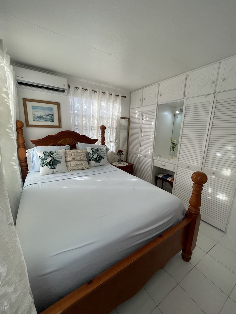 Searocks Beach Apartment view 4