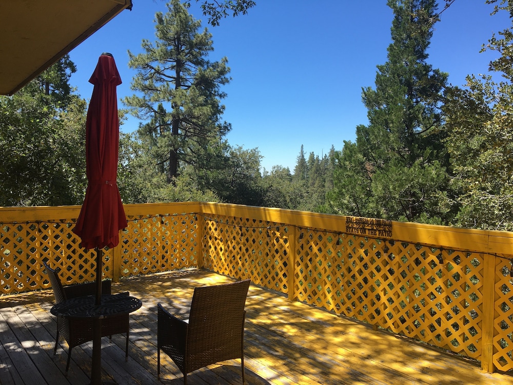 Idyllwild Bunkhouse