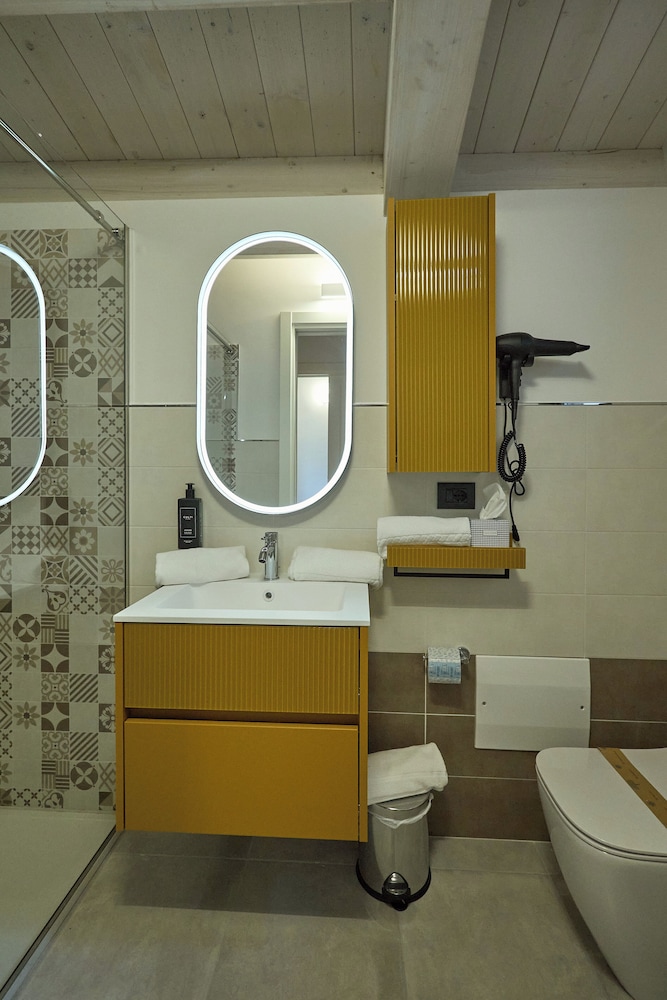 La Corte Rental Room