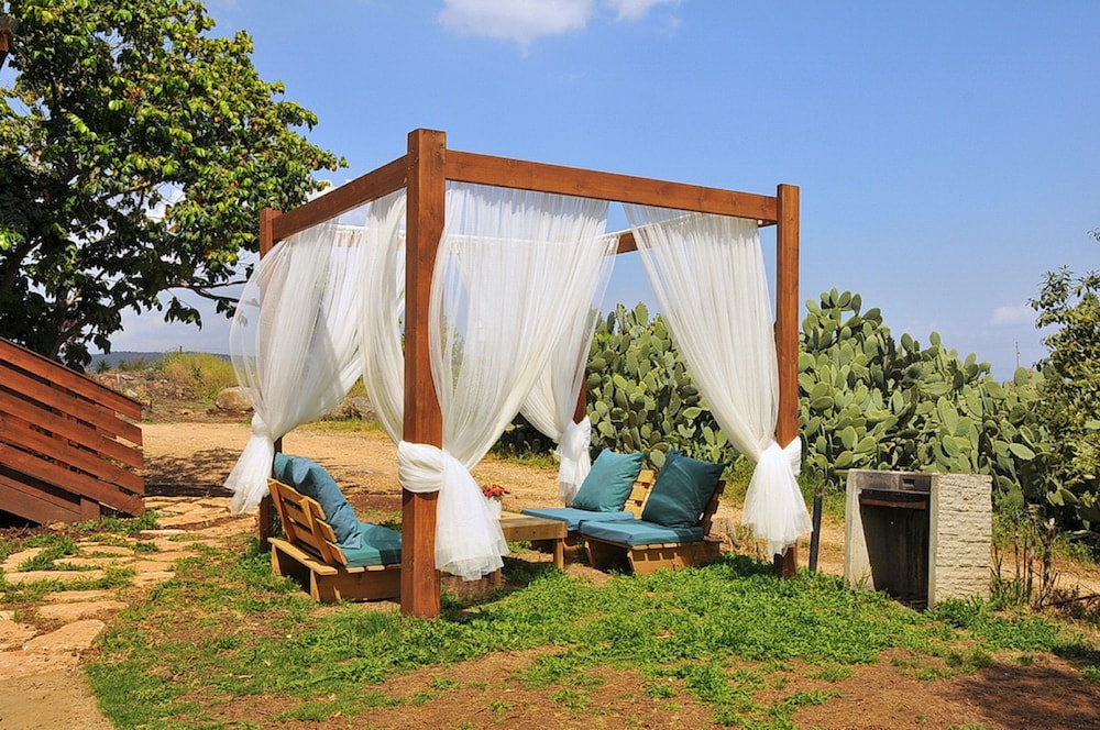 Mul Kineret Suites