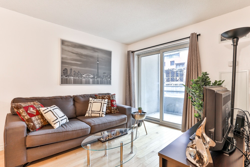 Lovely Homestyle Condo - Image 3