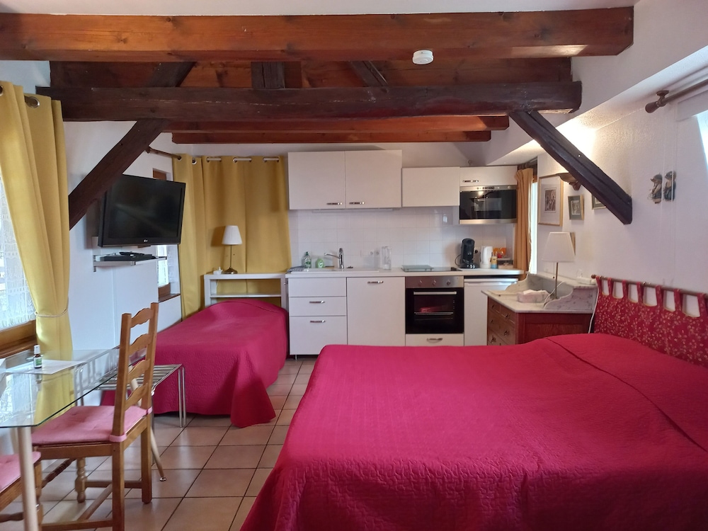 Gîtes et Chambre d'Hôtes A l'Arc en Ciel