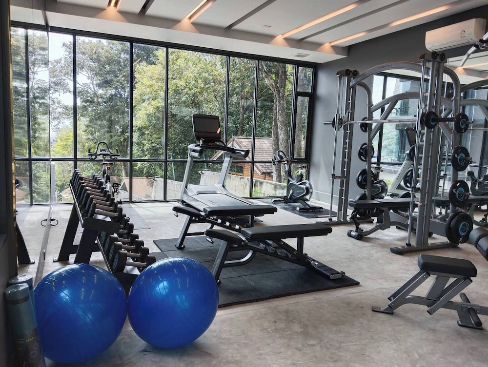 Room-a301- 1 Bedroom Corner Condo Forest
