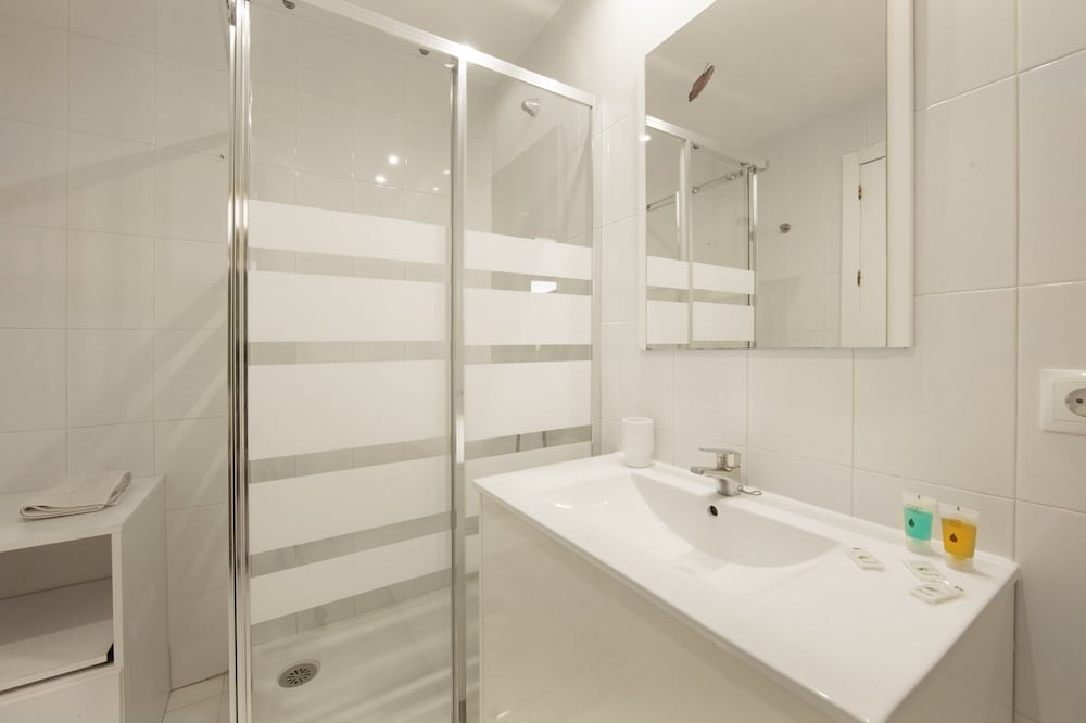 Studio in Marbella With Beachfront Pool