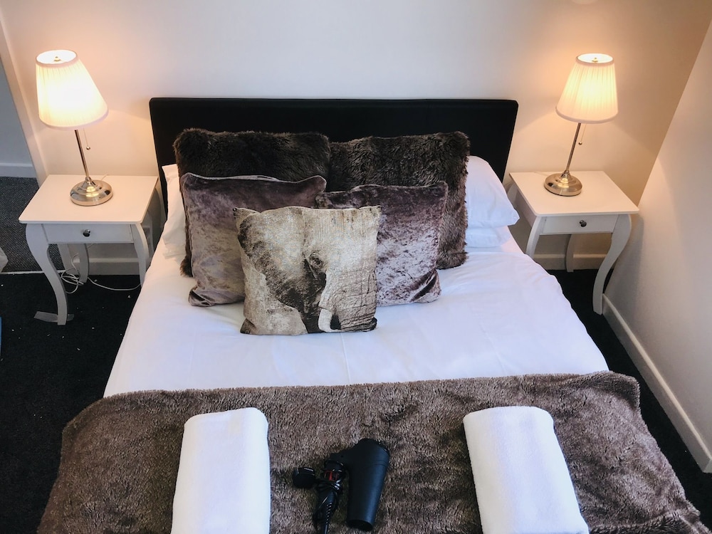 Arma Short Stays - Iffley Road view 2