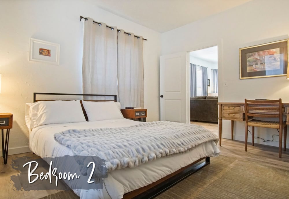 Cozy Plaza Hideaway Queen Bed Fast Wifi N40-1